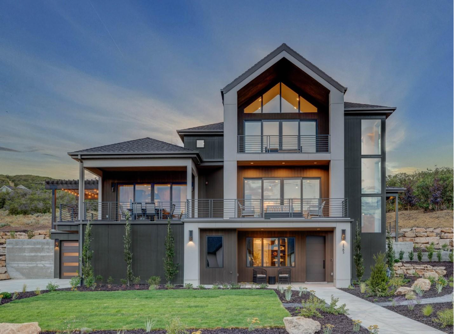 A house with a lawn and a walkway
AI-generated content may be incorrect.