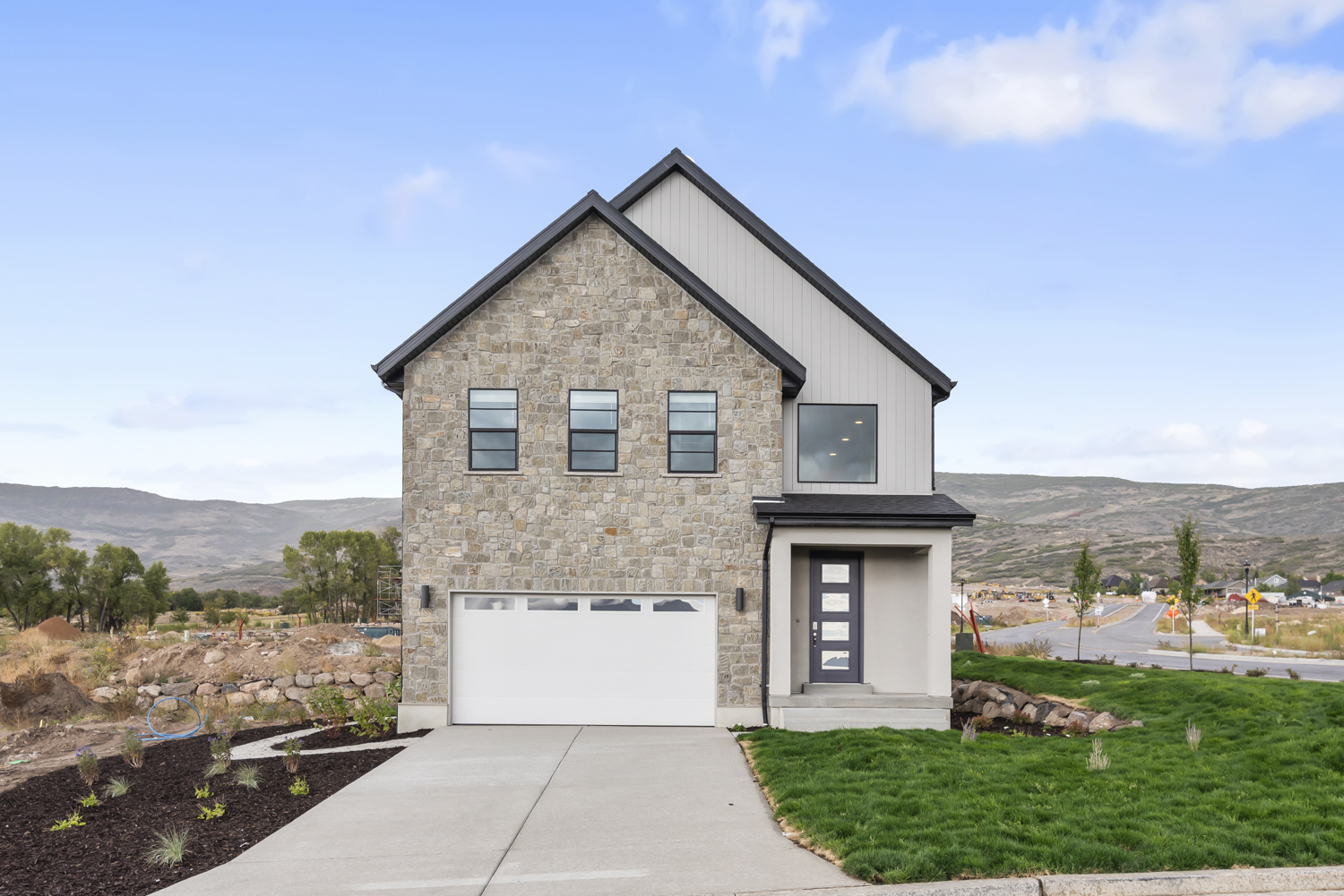 Quick Move In Spotlight in HEBER