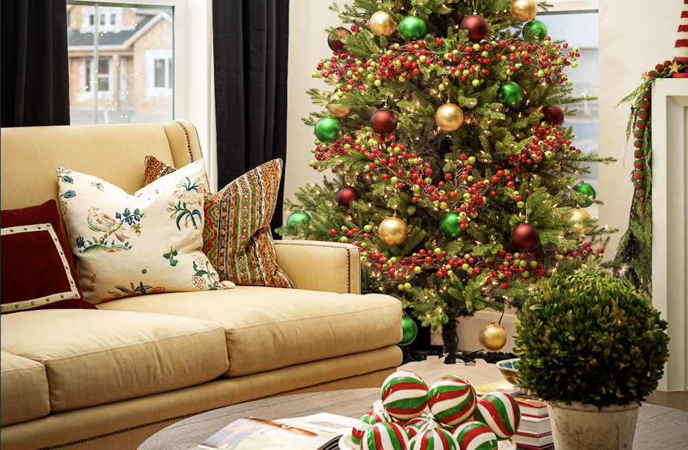 Transform Your Living Room into a Cozy Holiday Haven