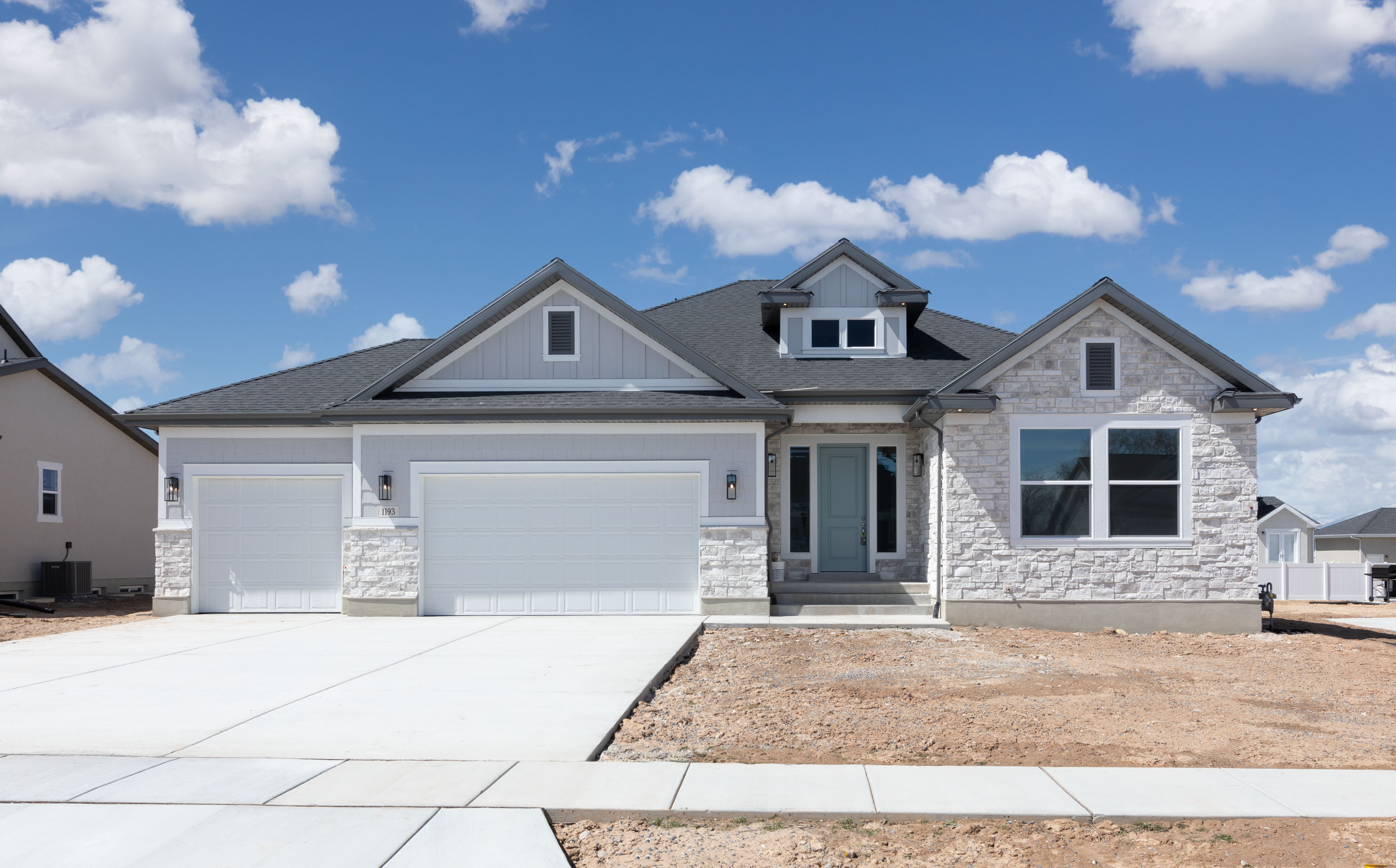 Monarch Meadows324, DW, 