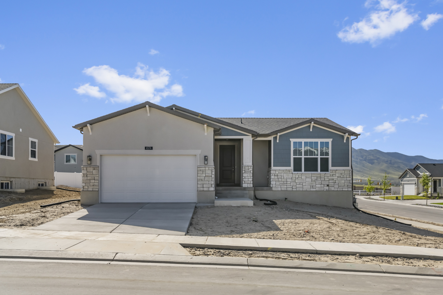Overland Collection Village 2210, UC, 