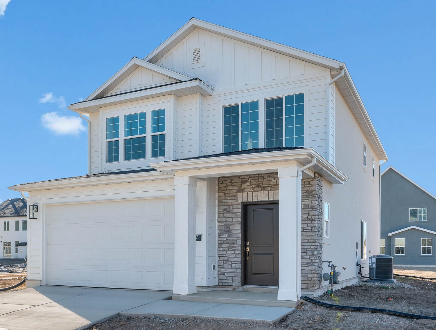 Amberly Place11, DW, 