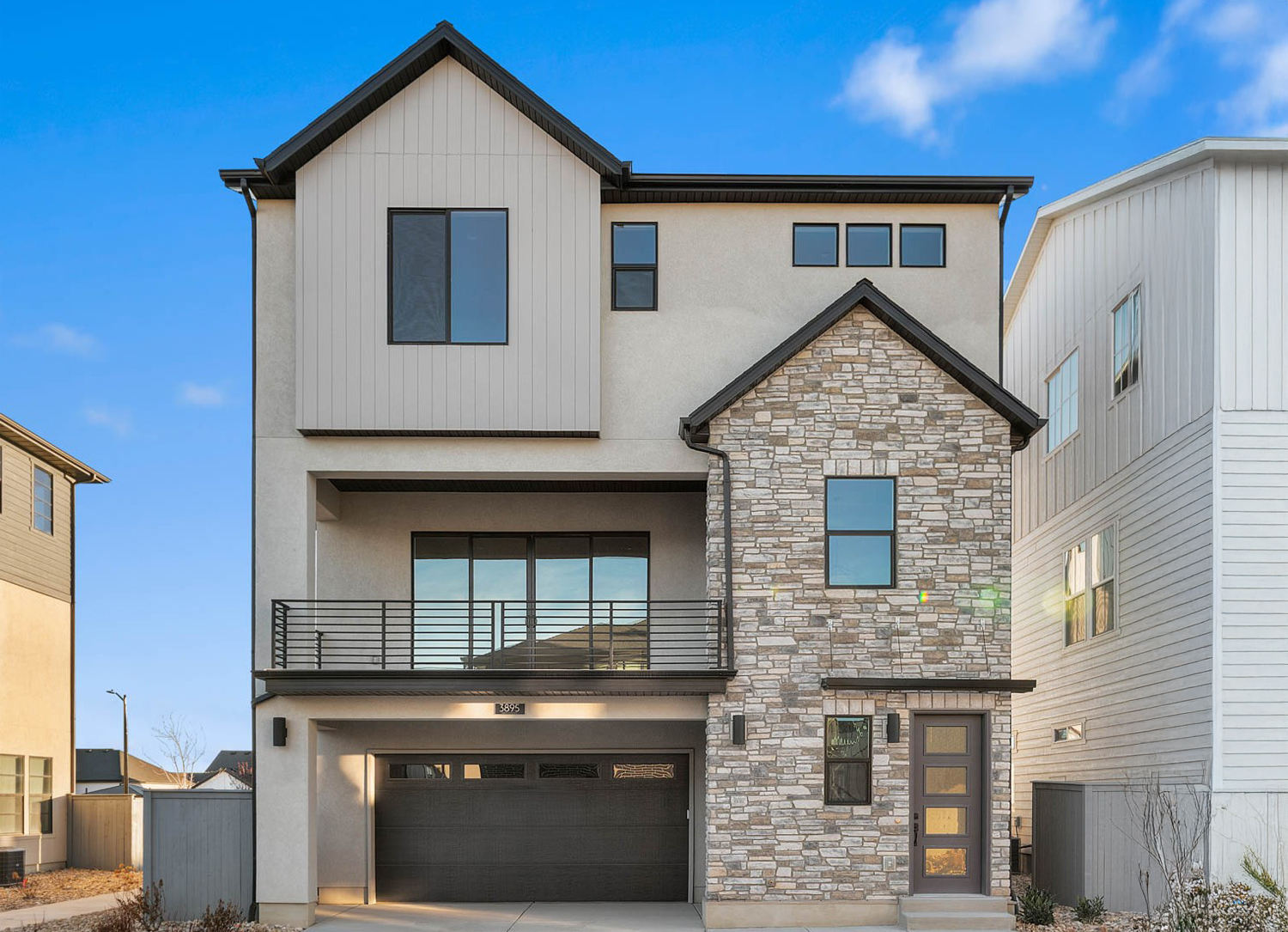 Holbrook Place E Villas624, UC, 