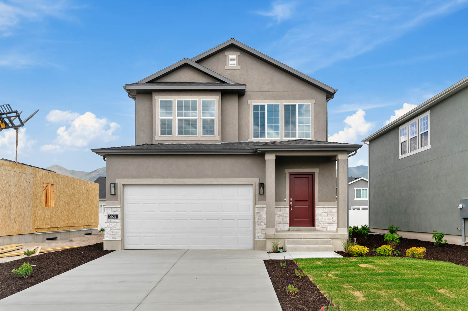 858 W Regatta Ln, Stansbury Park, UT