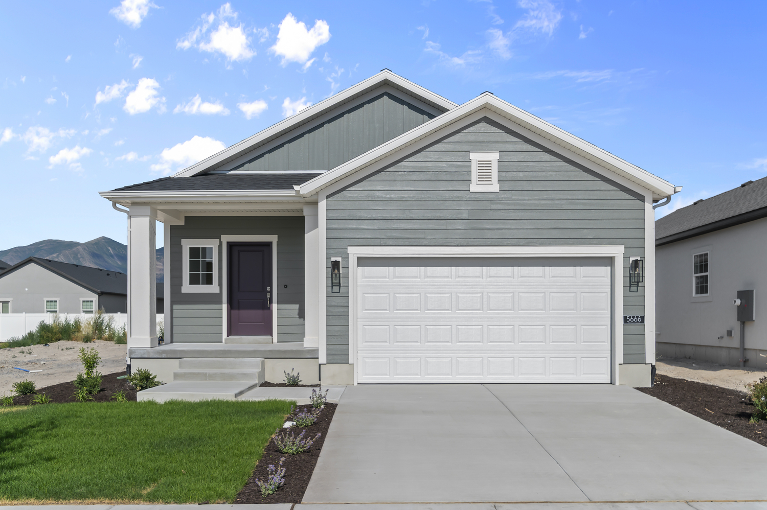858 W Regatta Ln, Stansbury Park, UT